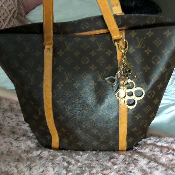 Louis Vuitton tote
